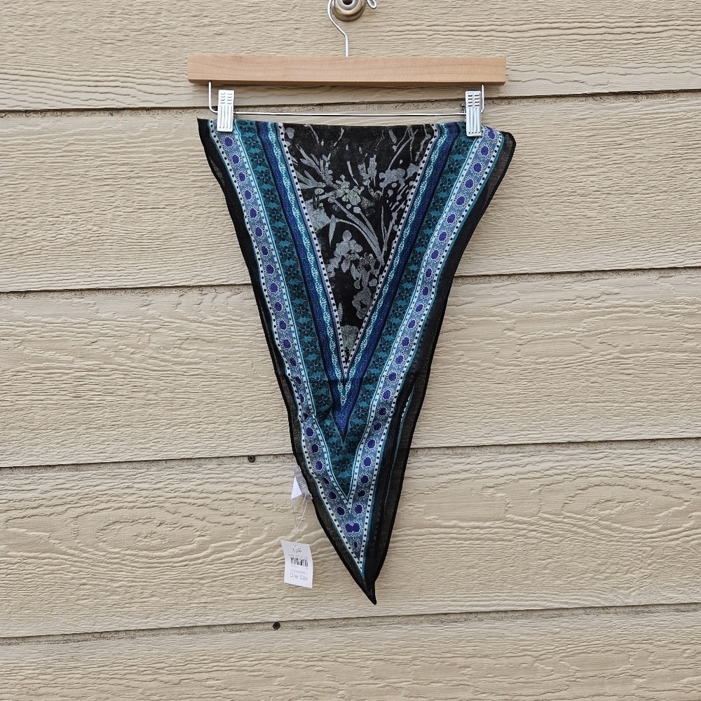 NWT J. Jill lightweight triangle scarf black and blue pattern